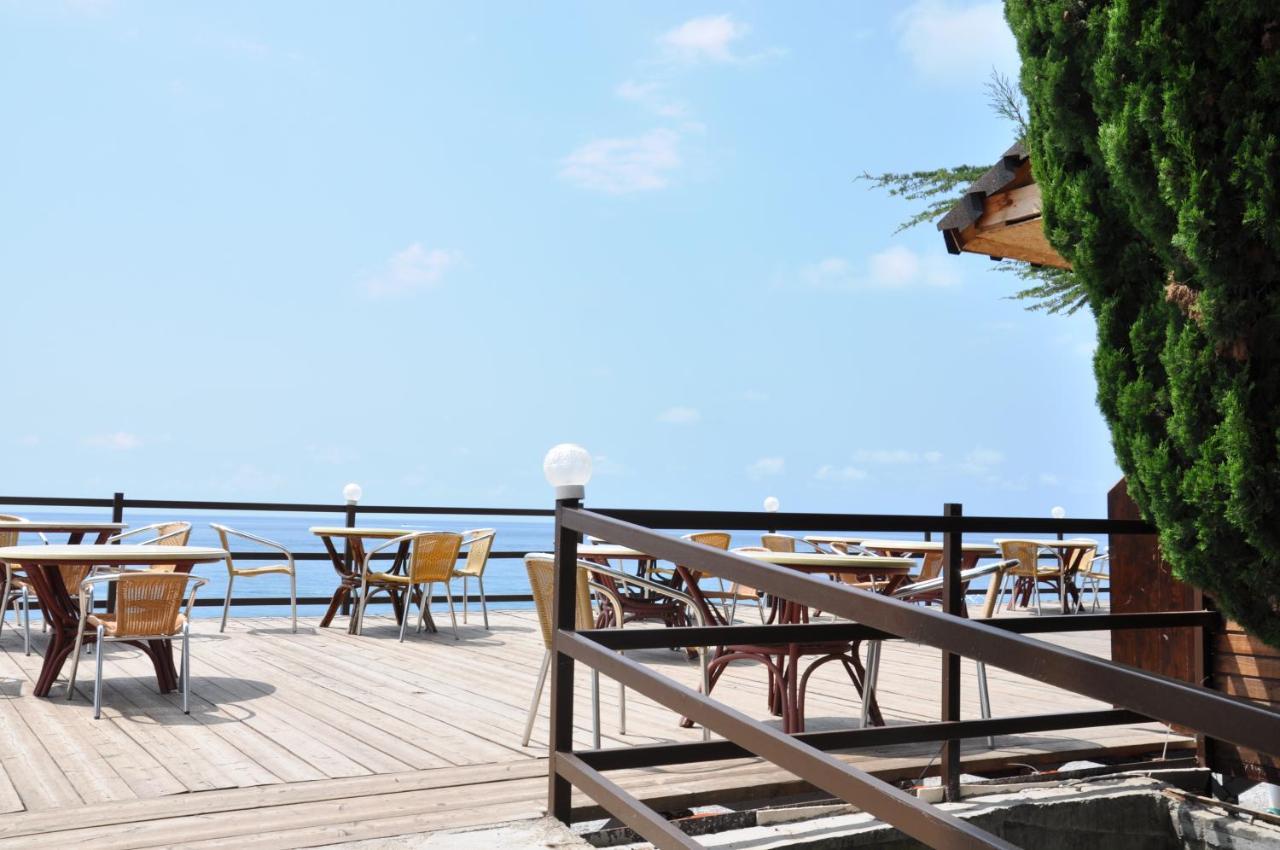 Гагрипш Курортный Комплекс Gagra Exterior photo